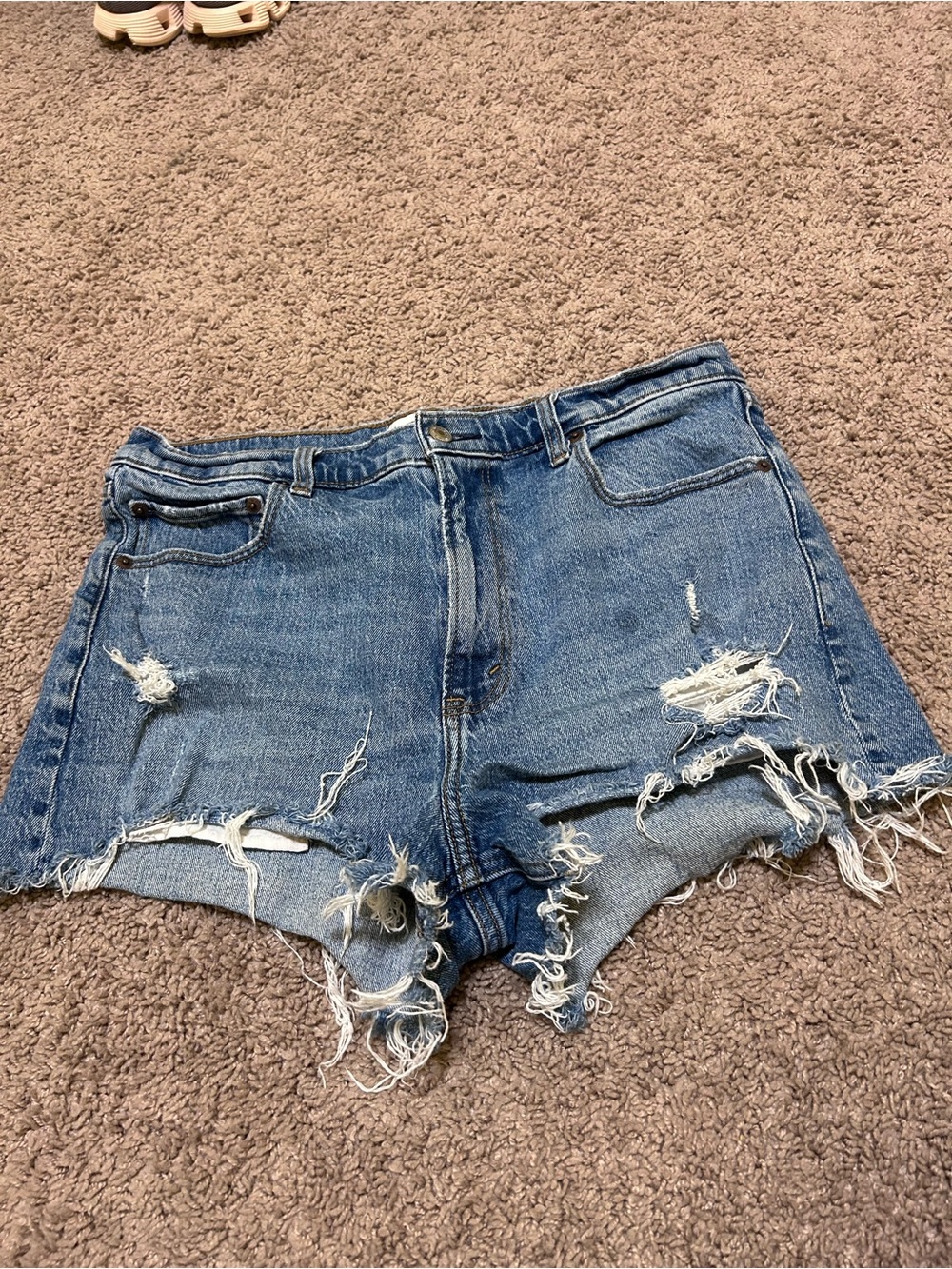 ABERCROMBIE & FITCH - The Mom Short High Rise